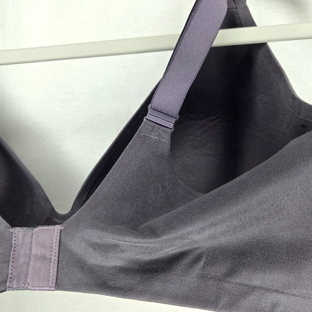 Victoria's Secret Lined, Semi Demi Bra. Gray. 38D - Picture 4 of 13
